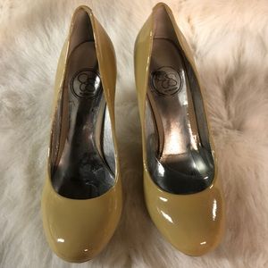 Jessica Simpson heels